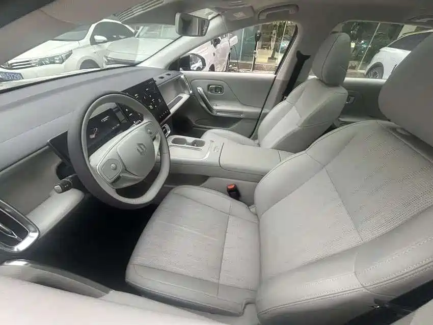 Leapmotor B01 2025 650