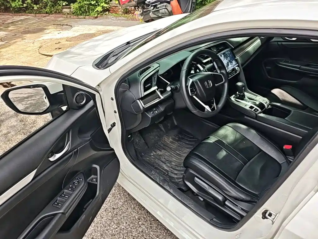 Honda Civic — миниатюра 16
