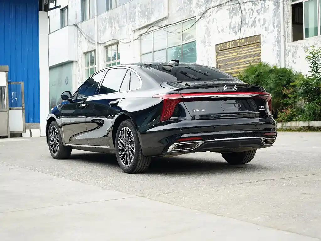 Hongqi H5 2025 2.0T AT