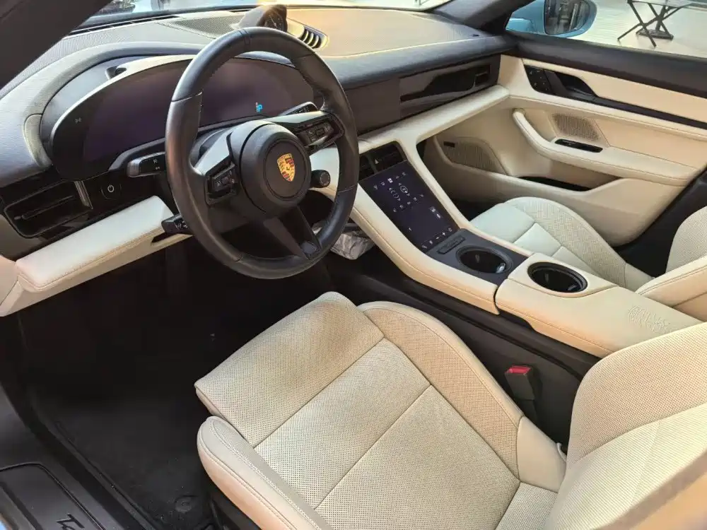 Porsche Taycan — миниатюра 4