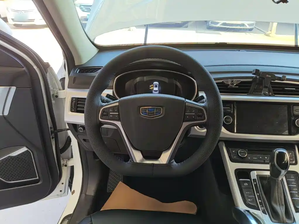 Geely Boyue — миниатюра 11