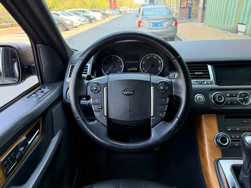 Land Rover Sport — миниатюра 5