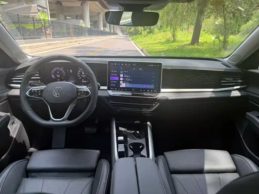 Volkswagen Passat 2025 Pro 380TSI