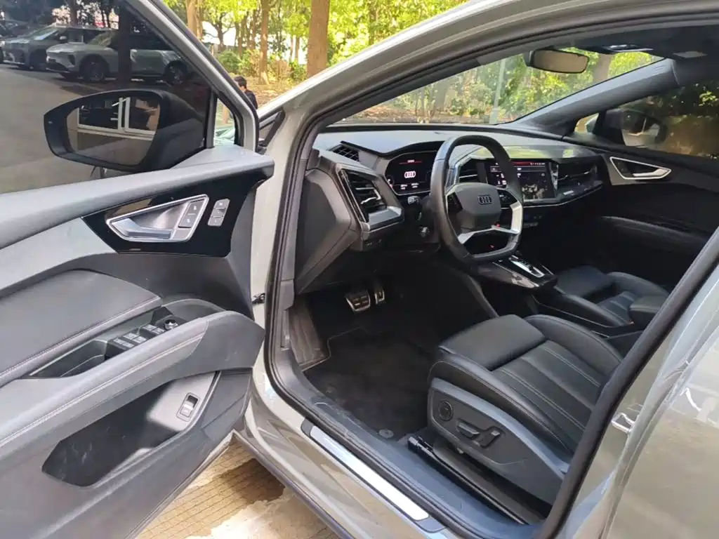 Audi Q4 e-tron — миниатюра 16