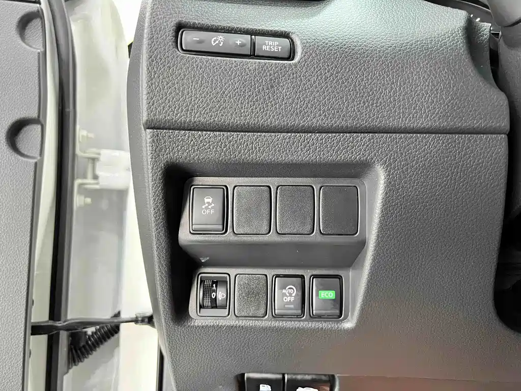 Nissan X-Trail — миниатюра 10