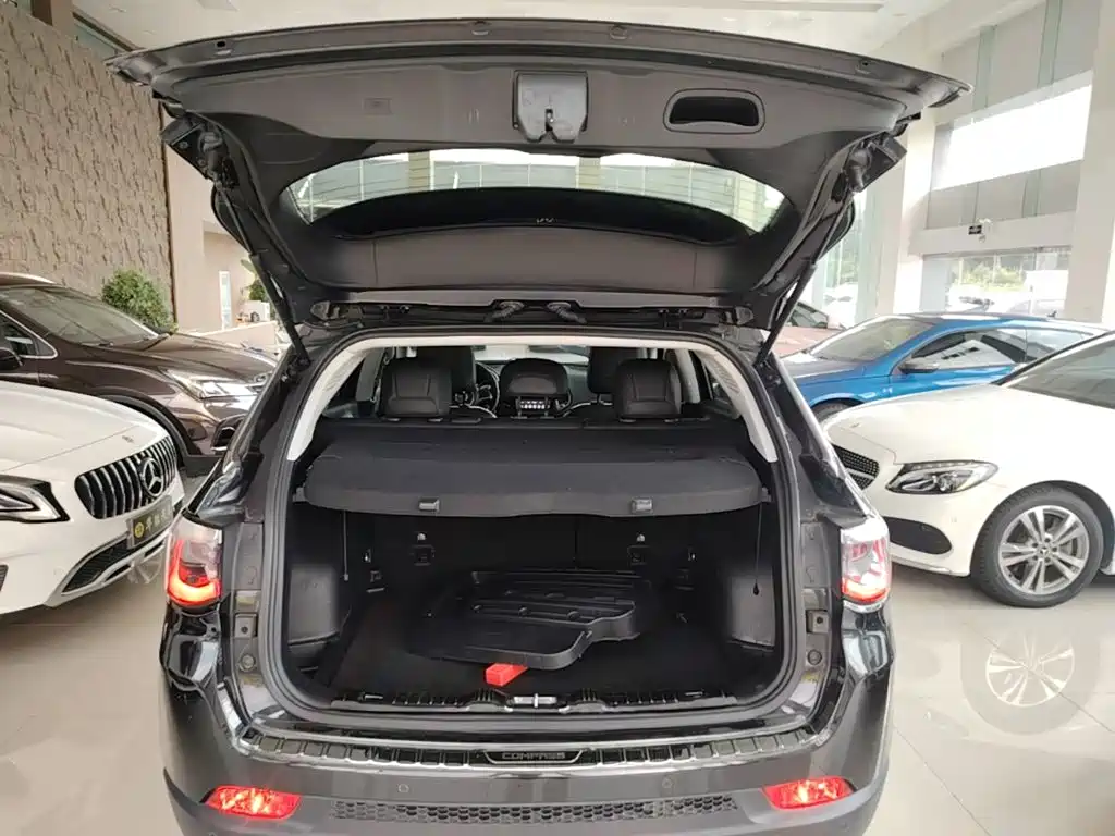 Jeep Compass — миниатюра 19
