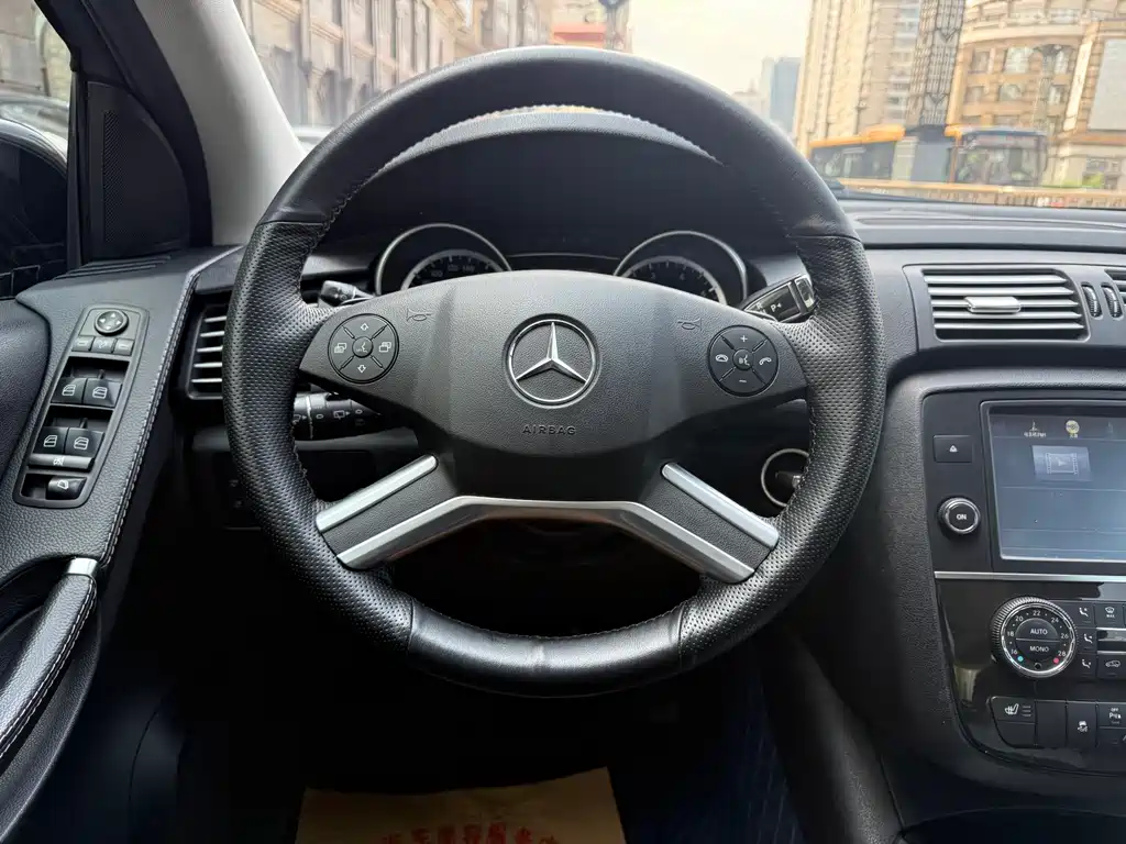 Mercedes-Benz R 2015 R 320 4MATIC Luxury