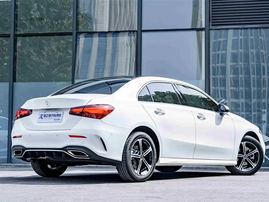 Mercedes-Benz A-Class A 2025 A 200 L Fashion