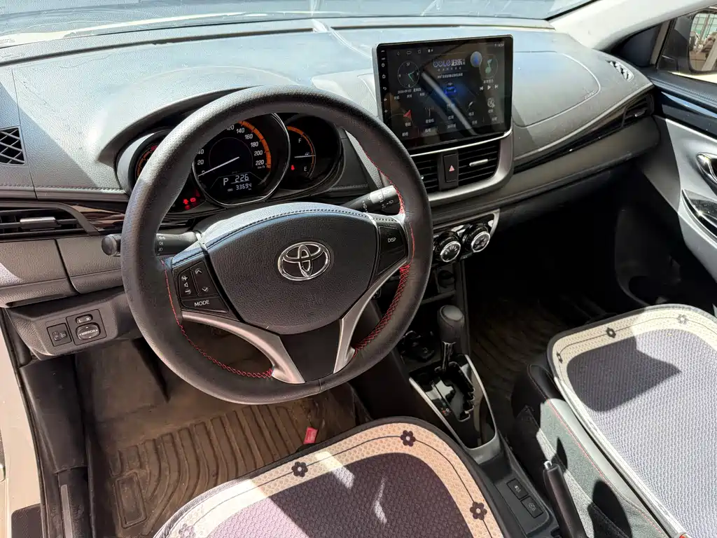 Toyota Yaris L — миниатюра 5