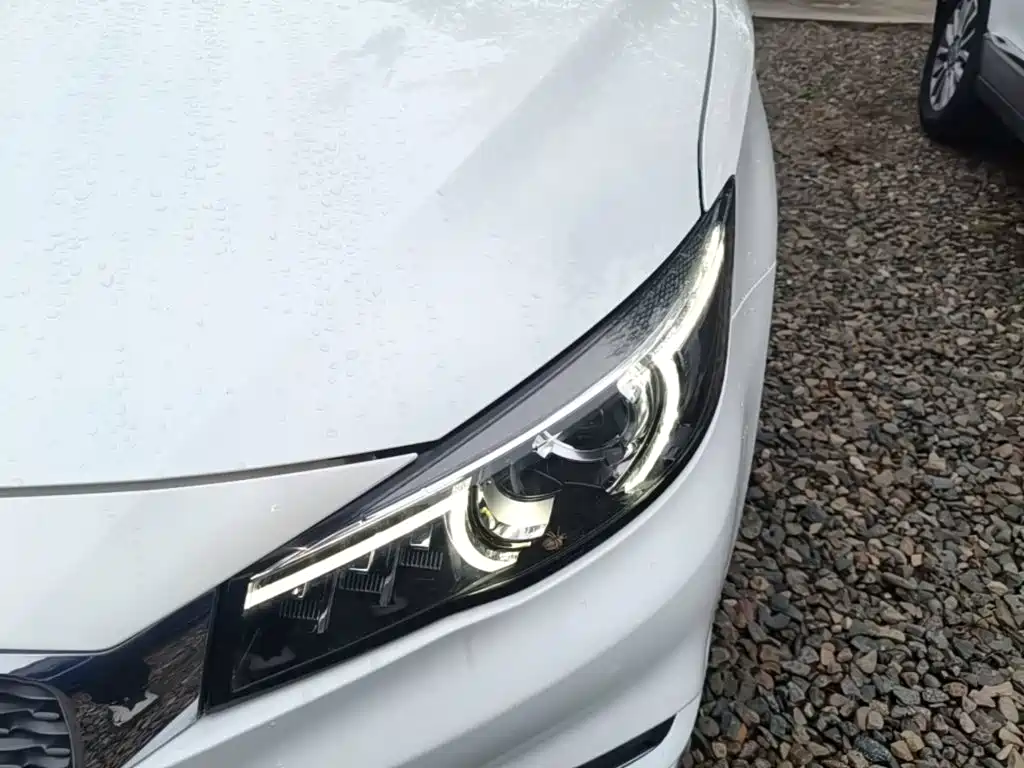 MG MG6 — миниатюра 24