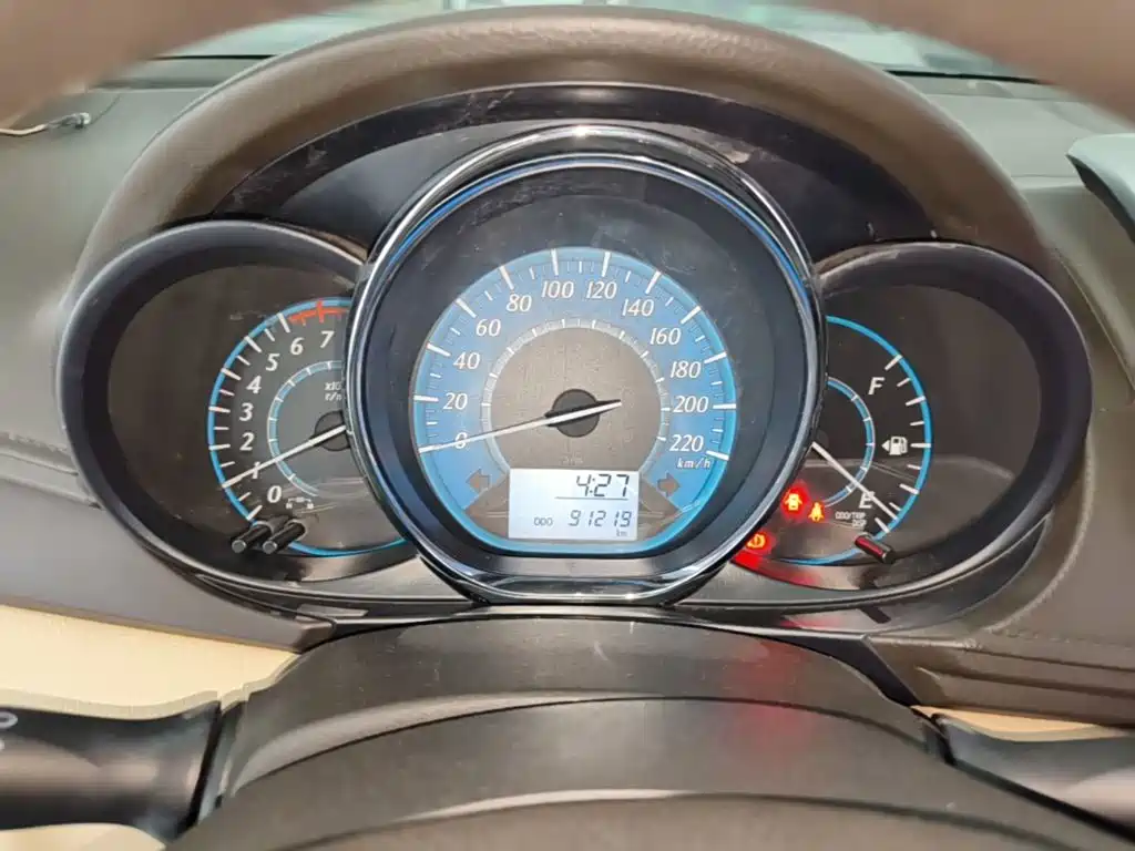 Toyota Yaris L — миниатюра 12
