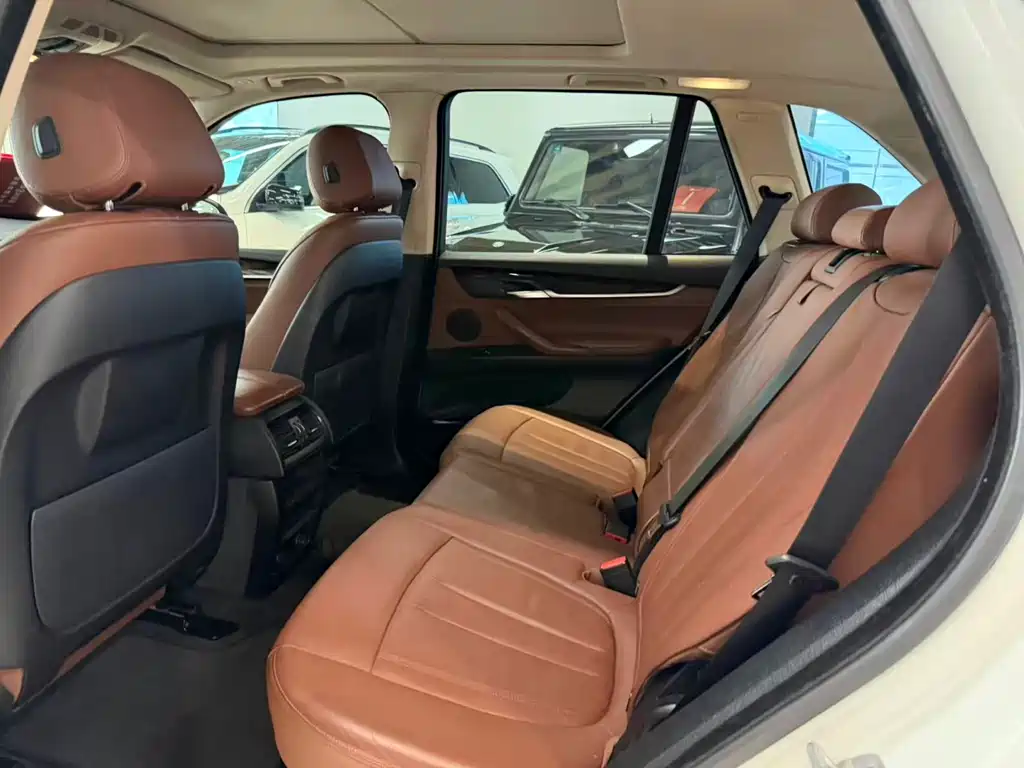 BMW X5 (Import) — миниатюра 14