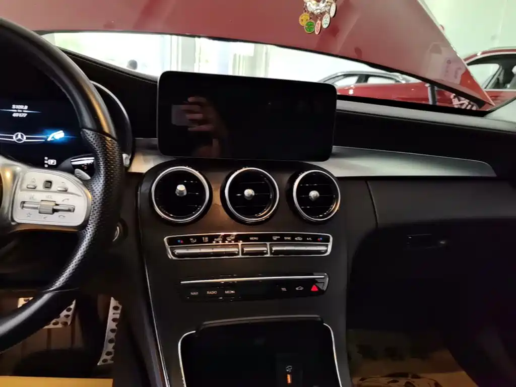 Mercedes-Benz C-Class — миниатюра 13