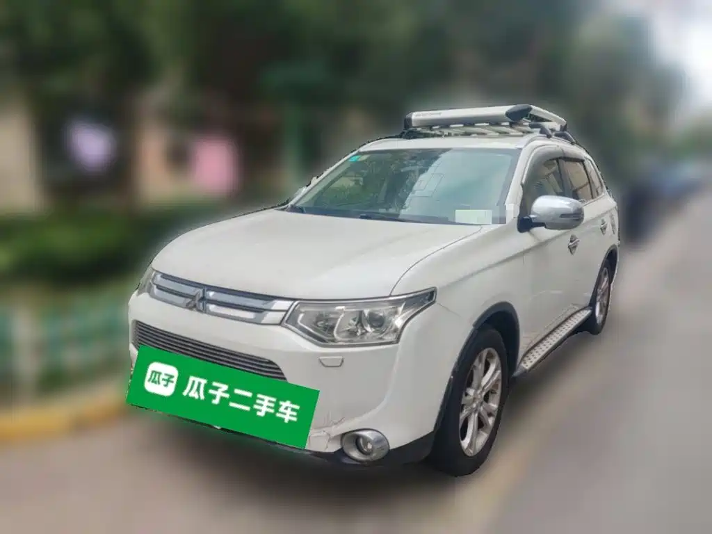 Mitsubishi Outlander (Import) — миниатюра 2