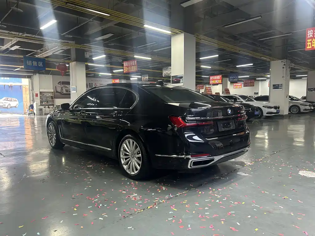 BMW 7 Series — миниатюра 15