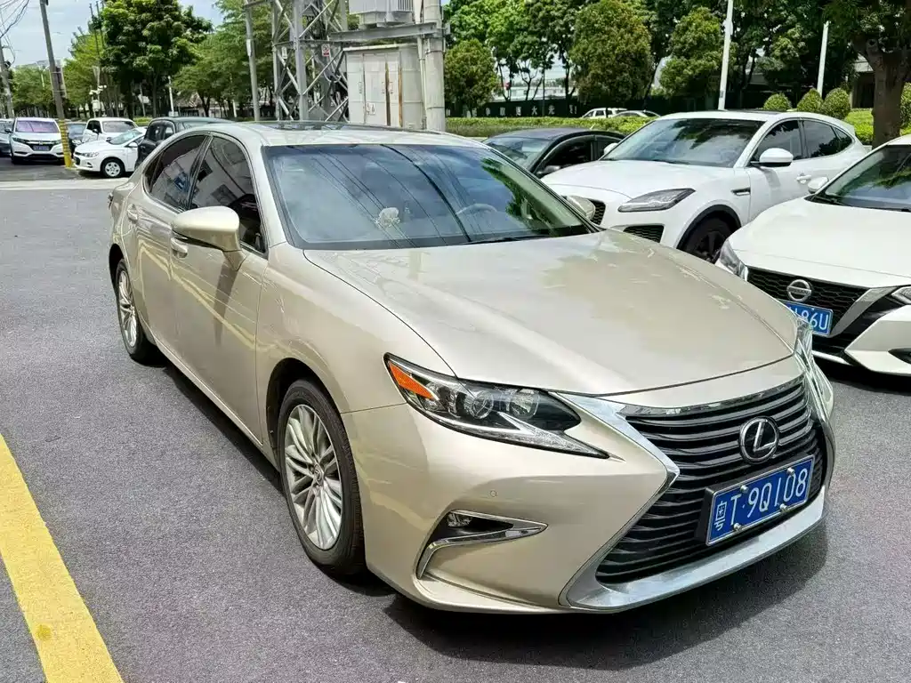 Lexus ES — миниатюра 3