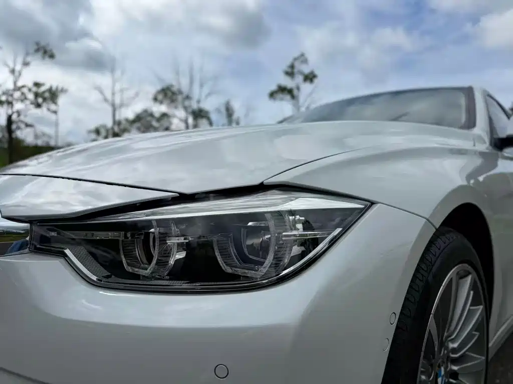 BMW 3 Series — миниатюра 14