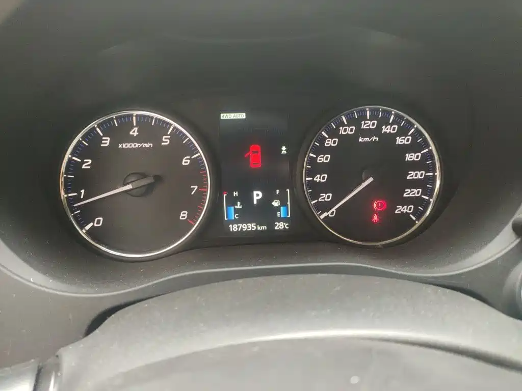Mitsubishi Outlander (Import) — миниатюра 8