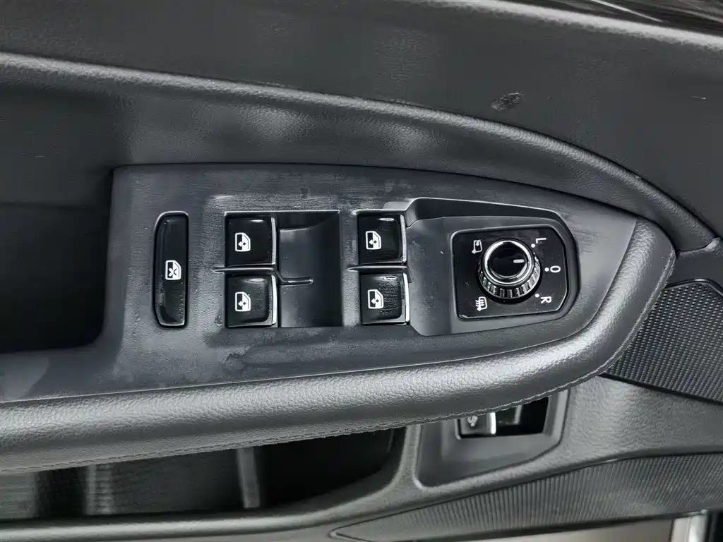 Volkswagen Phideon 2019 380TSI VI