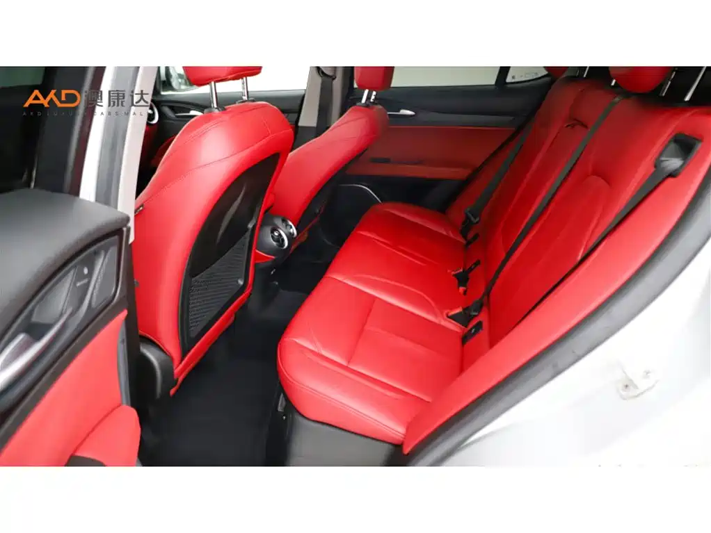 Alfa Romeo Stelvio — миниатюра 7