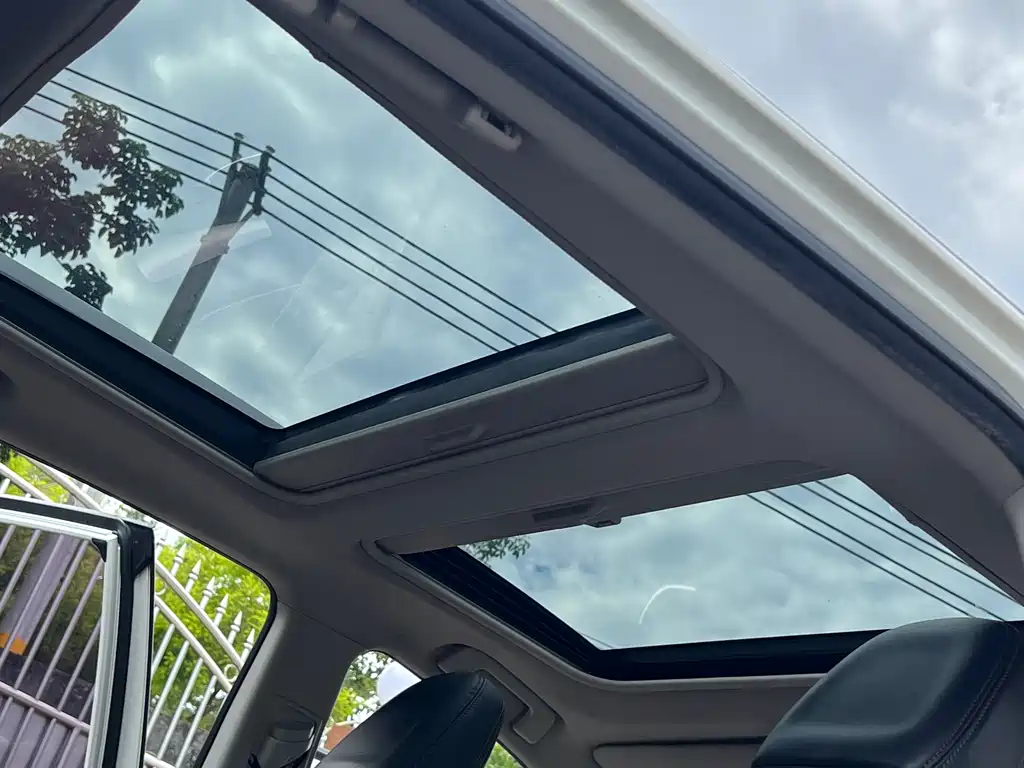 Toyota RAV4 2013 2.5L AT Luxury