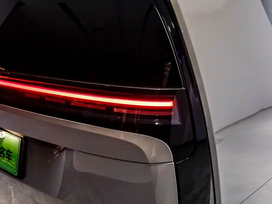Li Auto Li MEGA — миниатюра 15