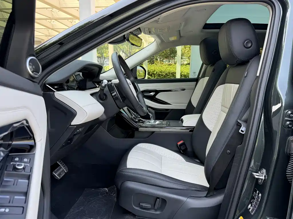 Land Rover Range Rover Evoque 2022 L 249PS R-Dynamic Luxury