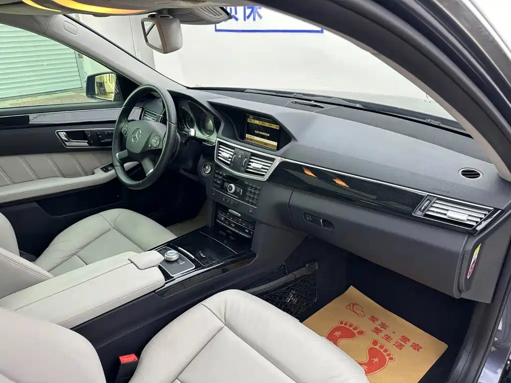 Mercedes-Benz E-Class — миниатюра 37