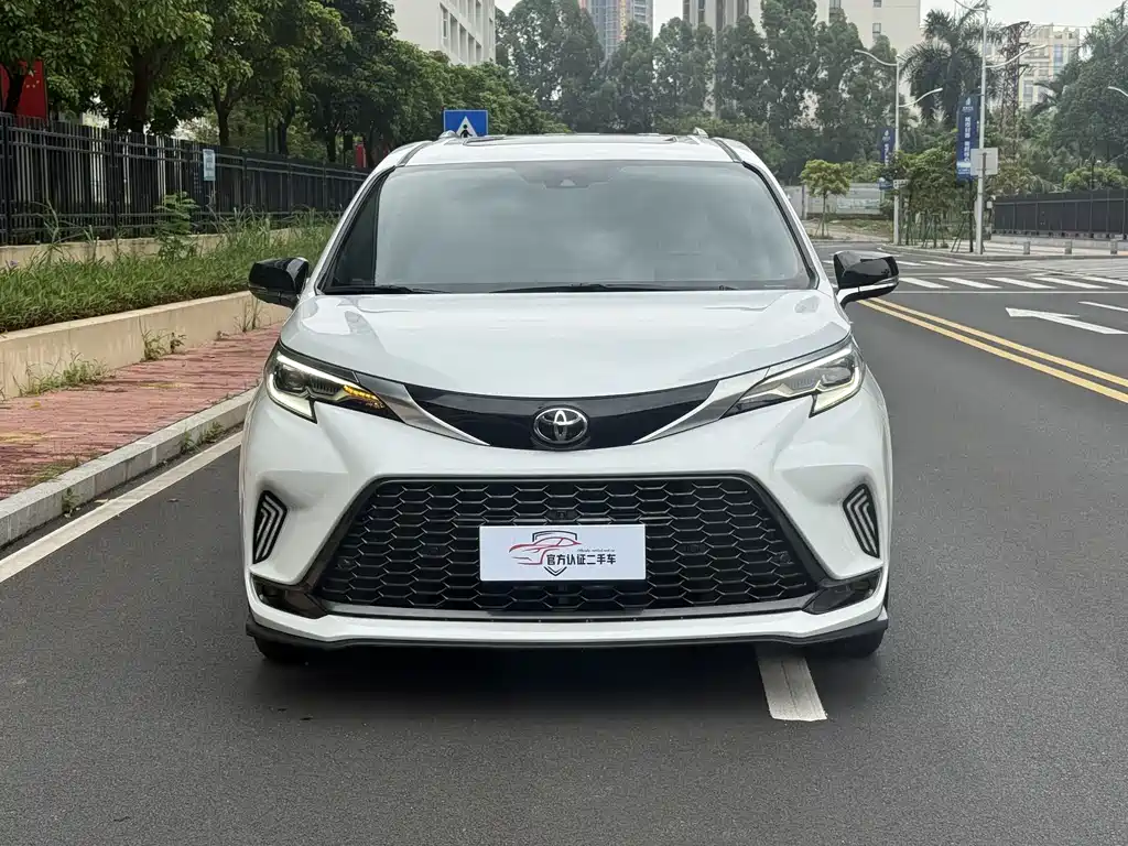 Toyota Granvia 2024 2.5L ULTRA