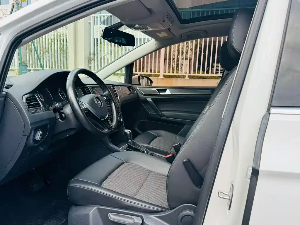Volkswagen Golf Sportsvan — миниатюра 4