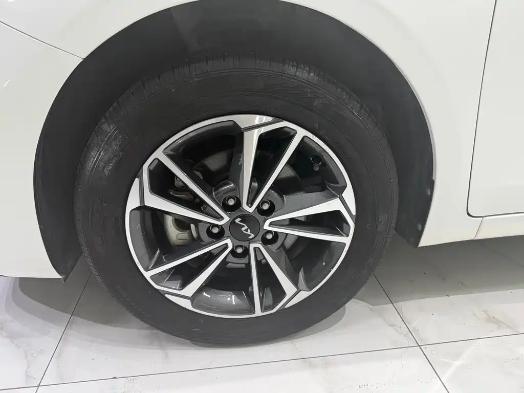 Kia K3 — миниатюра 10