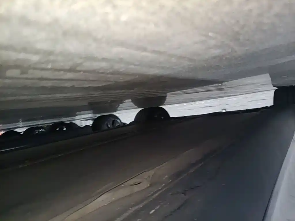 Tesla Model Y — миниатюра 21