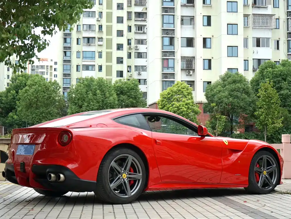 Ferrari F12berlinetta — миниатюра 3