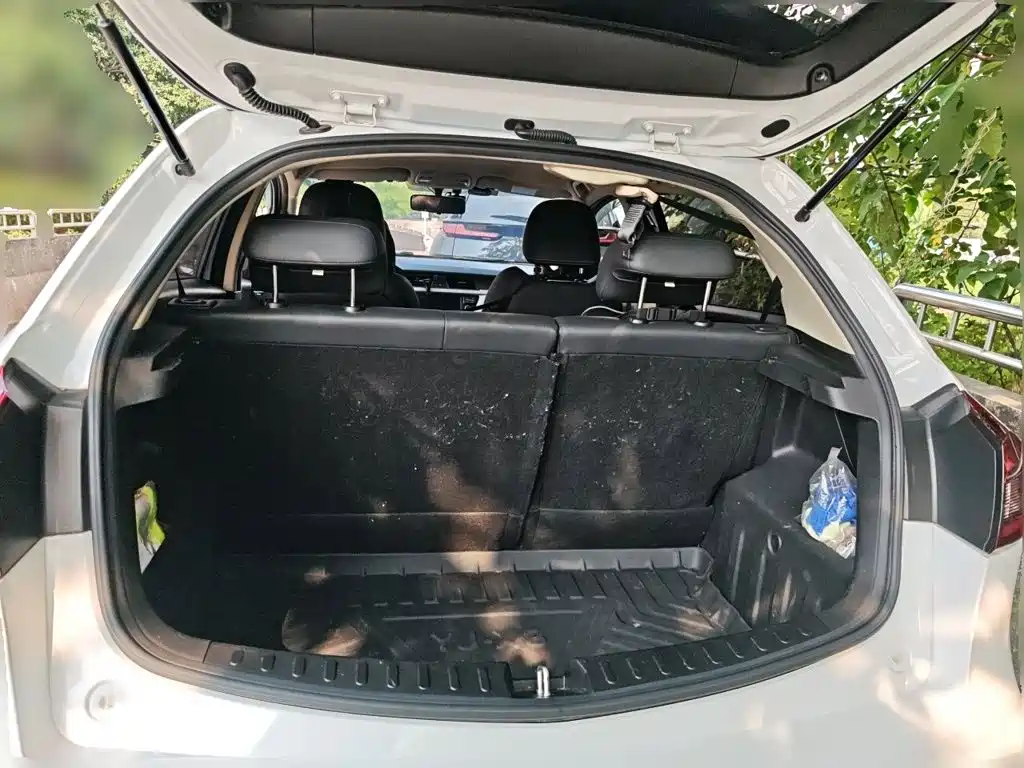 Geely Vision X3 — миниатюра 15