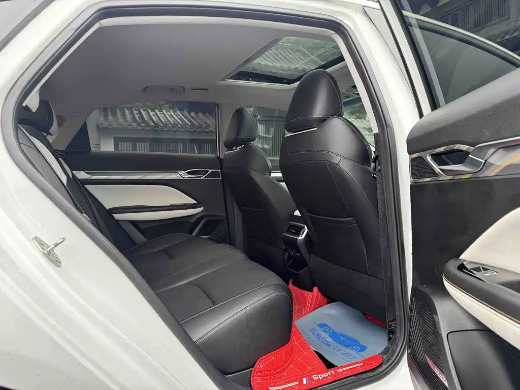 Geely Emgrand L — миниатюра 10