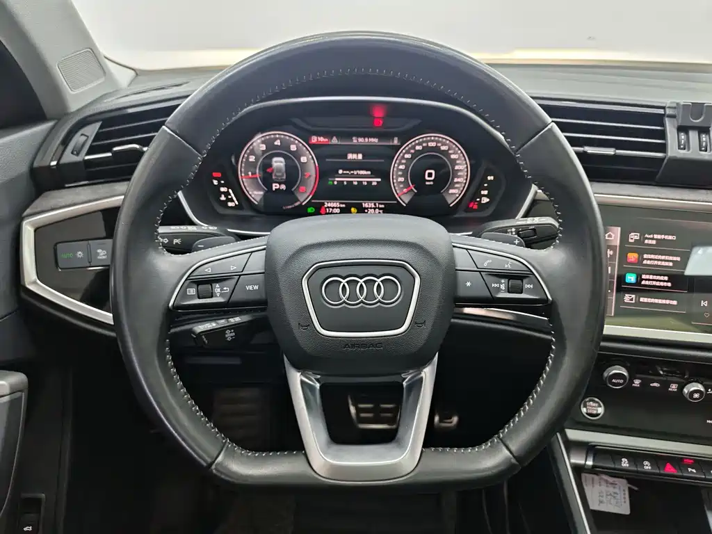Audi Q3 — миниатюра 12