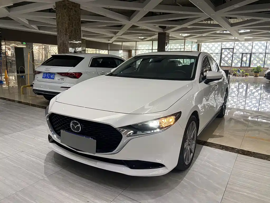 Mazda 3 Axela — миниатюра 3