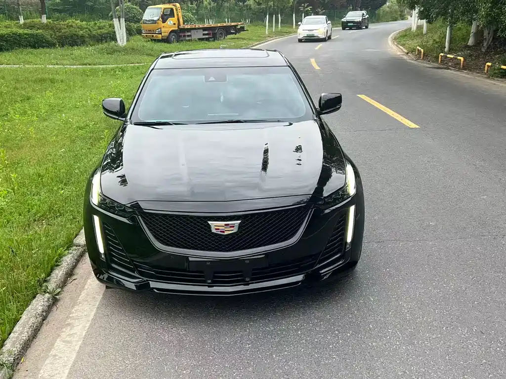 Cadillac CT5 — миниатюра 2