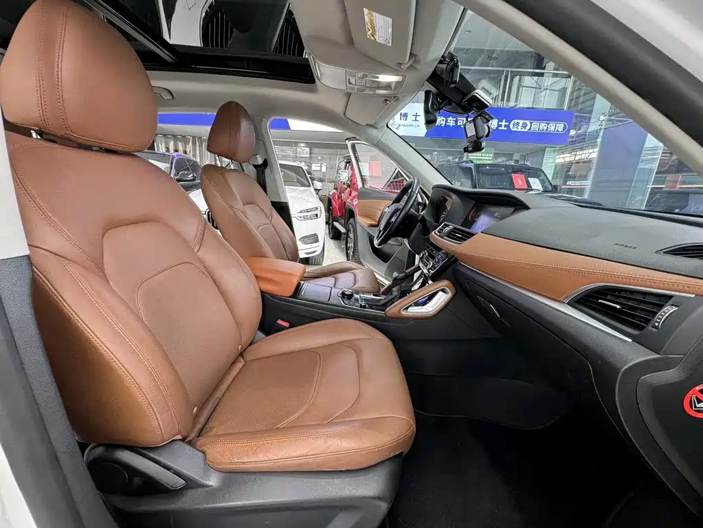 Borgward BX7 28T 2WD Luxury Edition 5 seats, фото 17