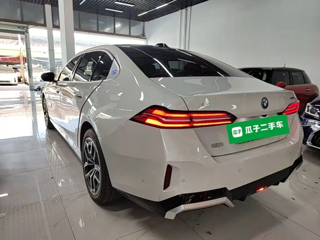 BMW i5 — миниатюра 5