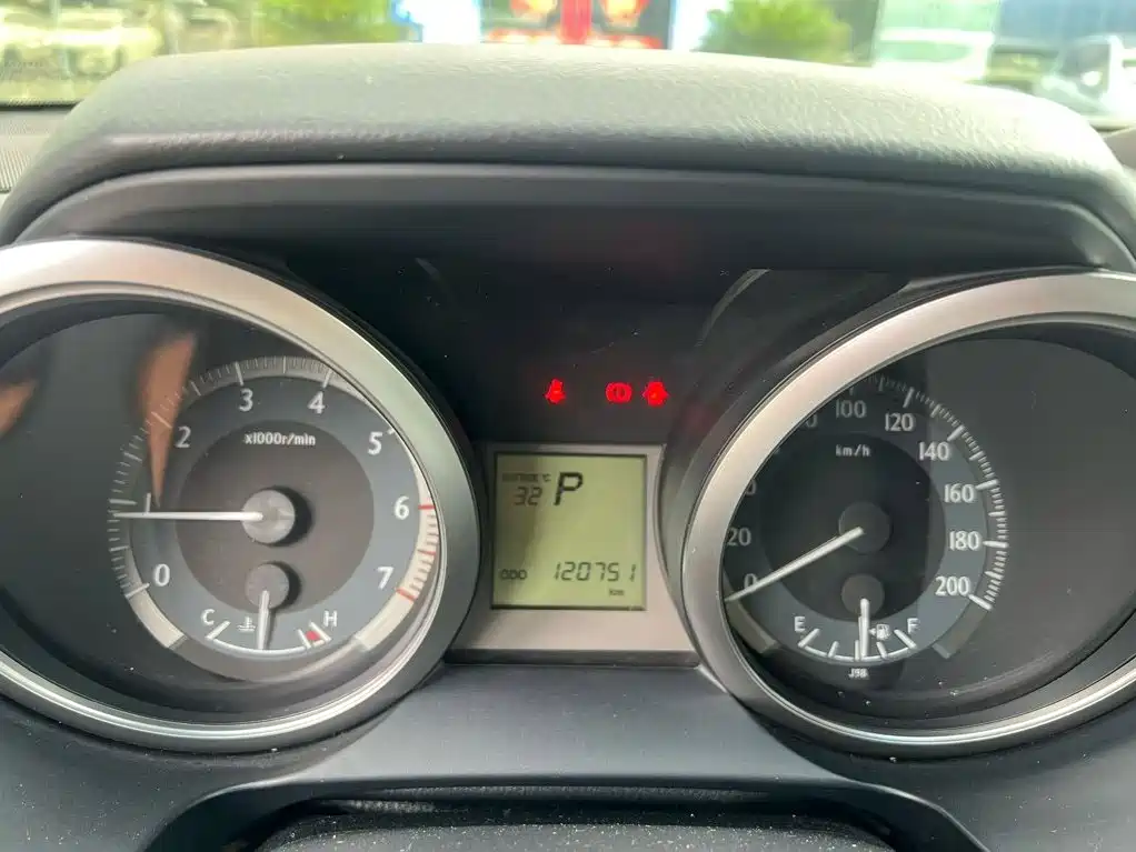 Toyota Prado — миниатюра 6