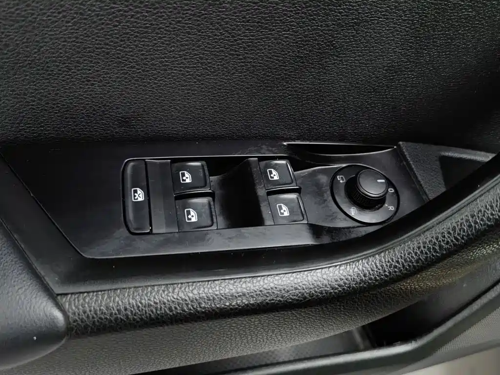 Skoda Superb — миниатюра 9