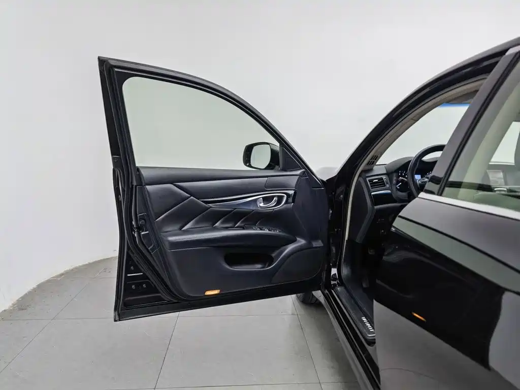 Infiniti Q70 — миниатюра 8