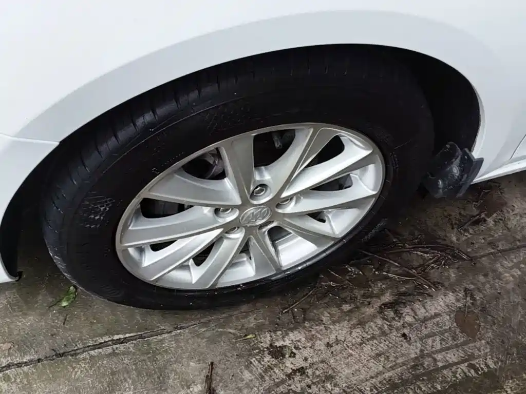 Buick Verano — миниатюра 23