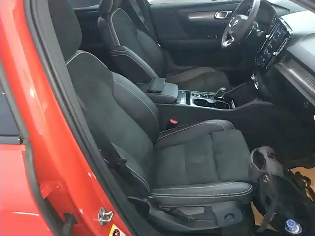 Volvo XC40 — миниатюра 25
