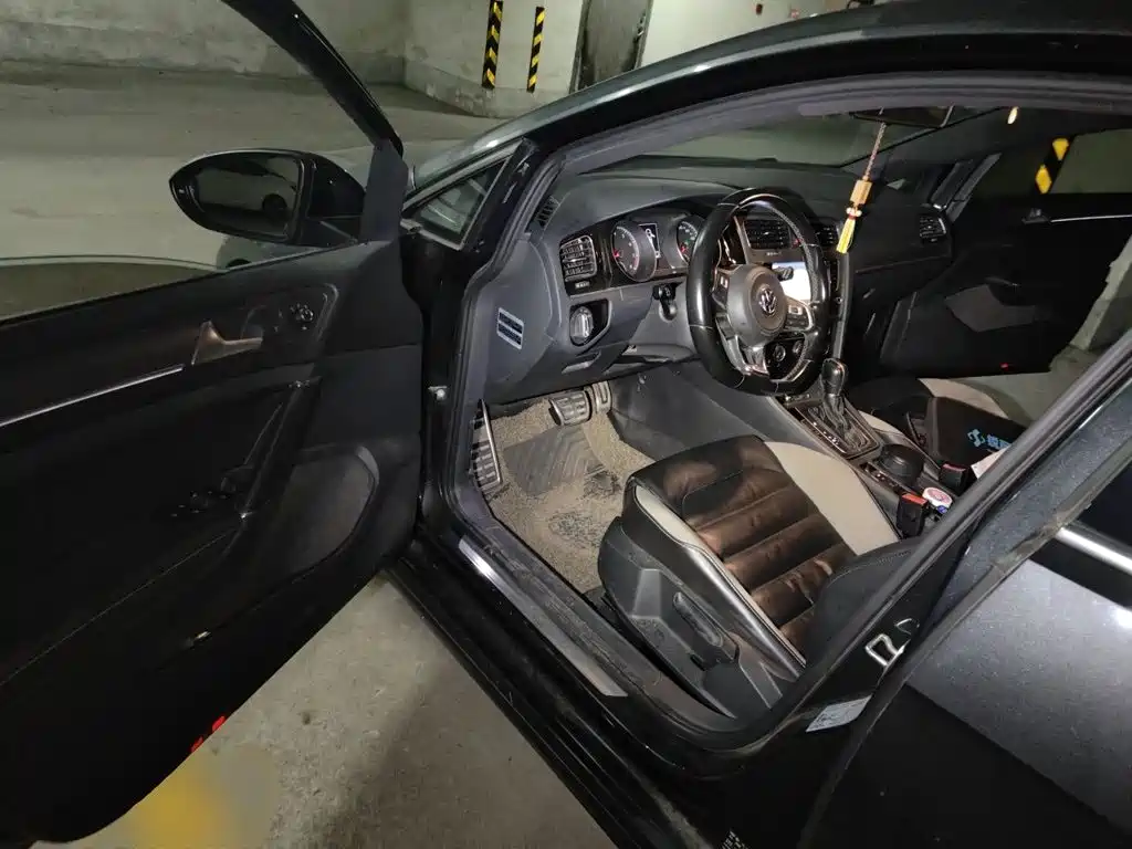 Volkswagen Golf — миниатюра 13