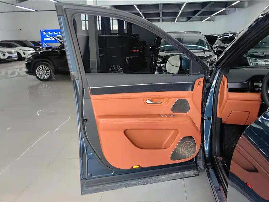 Aito M7 2024 1.5T Smart Drive Ultra 5 мест