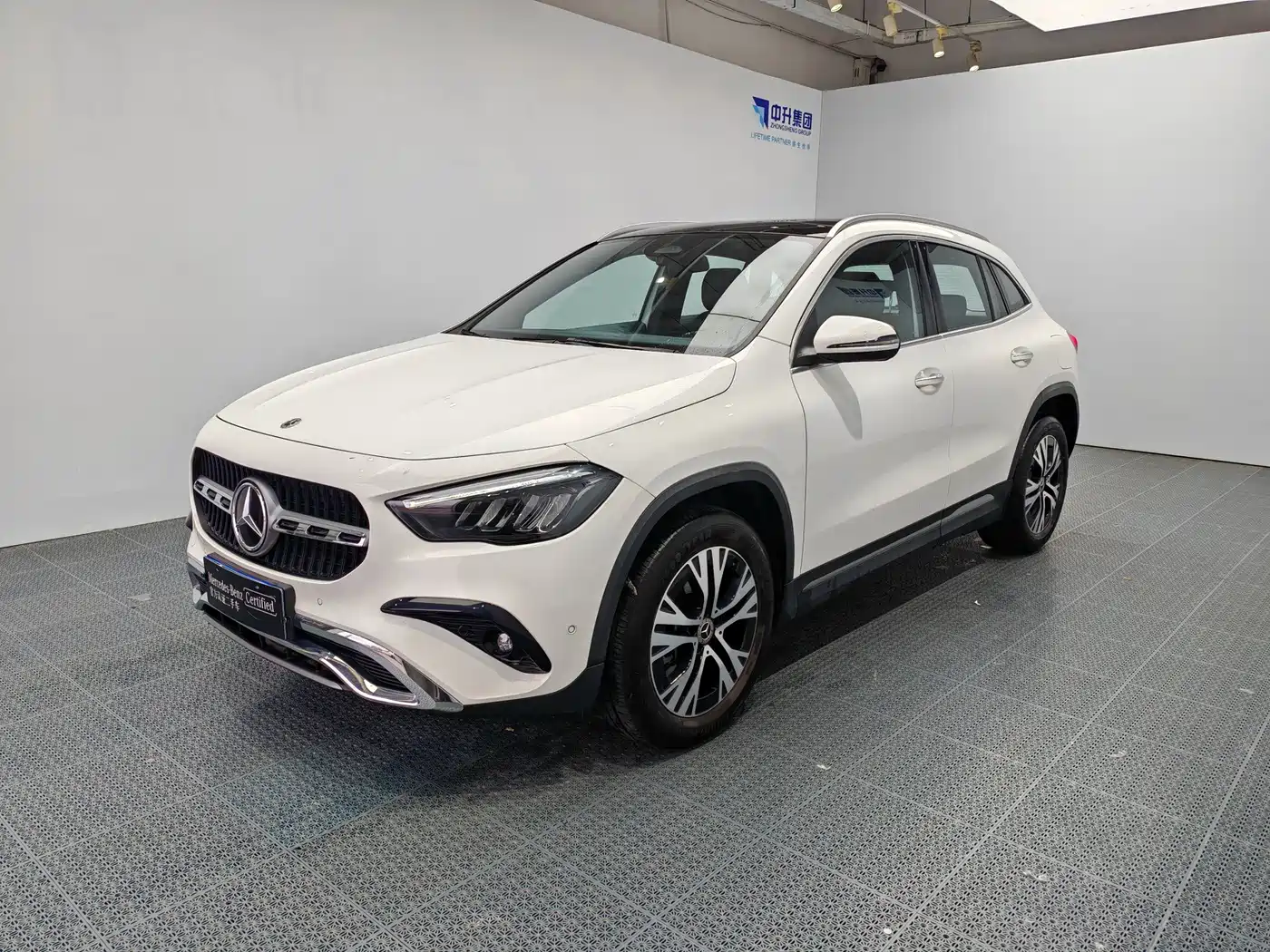 奔驰GLA 2024款 GLA 220 2025