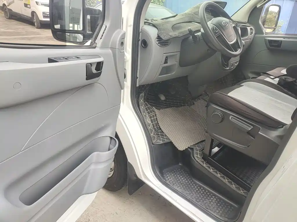 MAXUS V80 — миниатюра 16
