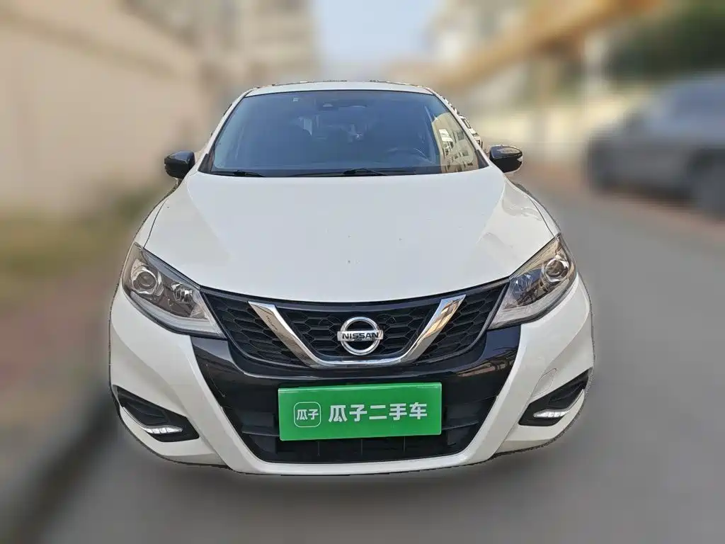 Nissan Tiida — миниатюра 2